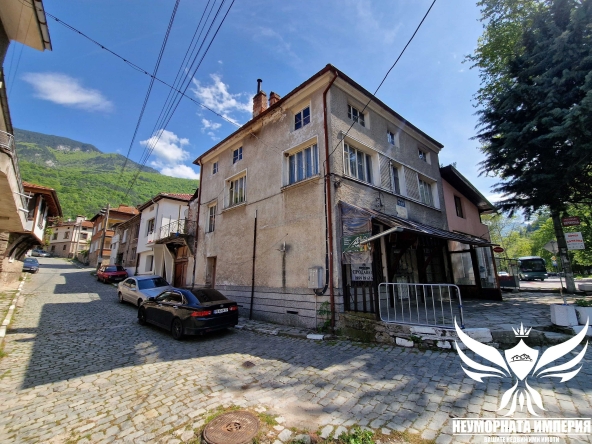 Къща в с. Бачково, Област Пловдив - 329 кв.м за 76 €/кв.м - Снимка #1