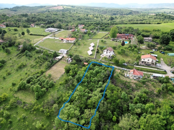 Земеделски имот в с. Драгиевци, Област Габрово -  кв.м за 6 €/дка - Снимка #1