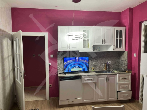 Дава се под наем Двустаен апартамент в Пловдив, Център - 60 кв.м за 298.86 € - Снимка #1