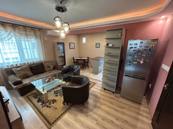 Дава се под наем Тристаен апартамент в Бургас, Възраждане - 85 кв.м за 747.66 € - Снимка #1