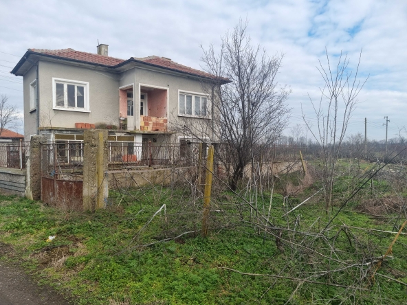 Къща в с. Петрово, Област Стара Загора - 100 кв.м за 215 €/кв.м - Снимка #1