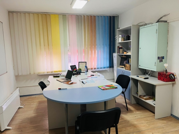 Дава се под наем Офис в Благоевград, Първа промишлена зона - 18 кв.м за 139.23 € - Снимка #1