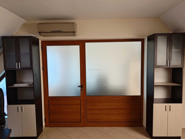 Дава се под наем Офис в Варна, Център - 58 кв.м за 548.25 € - Снимка #1