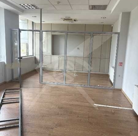 Дава се под наем Офис в Пловдив, Кършияка - 237 кв.м за 2363.85 € - Снимка #1