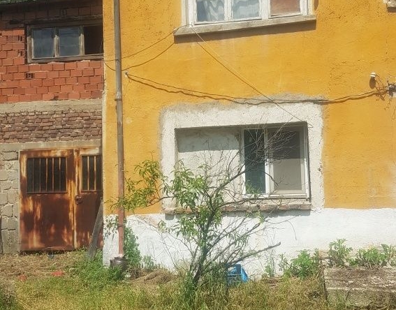 Къща в Бобов дол - 80 кв.м за 287 €/кв.м - Снимка #1