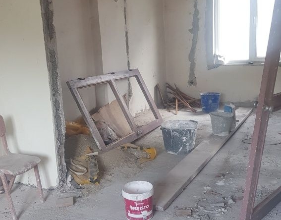 Етаж от къща в Дупница - 100 кв.м за 383 €/кв.м - Снимка #1