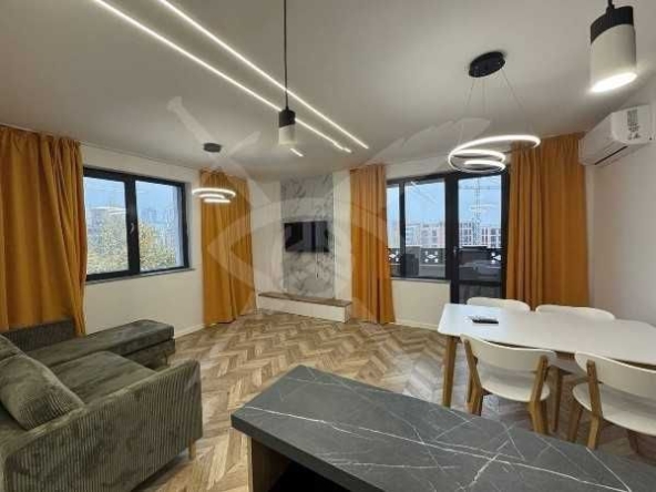 Дава се под наем Тристаен апартамент в Пловдив, Христо Смирненски - 106 кв.м за 927.18 € - Снимка #1