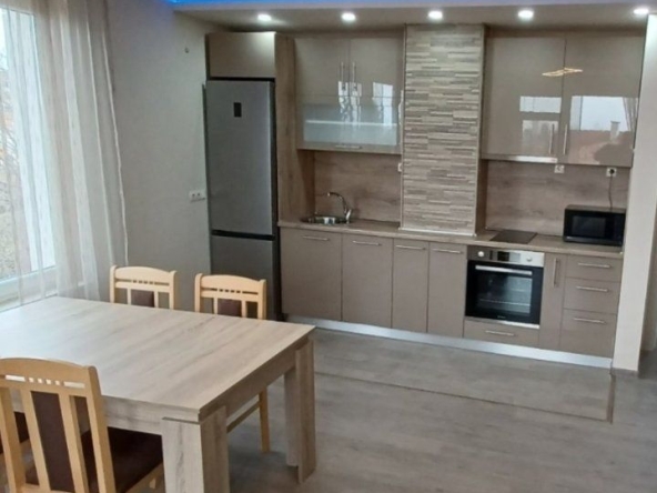 Дава се под наем Двустаен апартамент в София, Кръстова вада - 70 кв.м за 697.17 € - Снимка #1