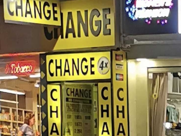 Дава се под наем Магазин в к.к. Златни пясъци - 6 кв.м за 4987.29 € - Снимка #1