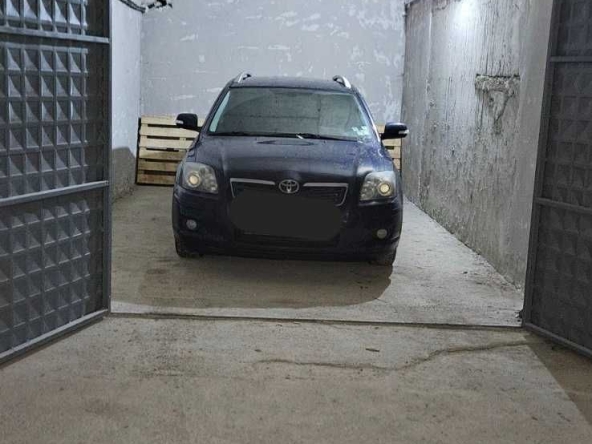 Дава се под наем Гараж / Паркомясто в Велико Търново, Бузлуджа - 65 кв.м за 99.45 € - Снимка #1