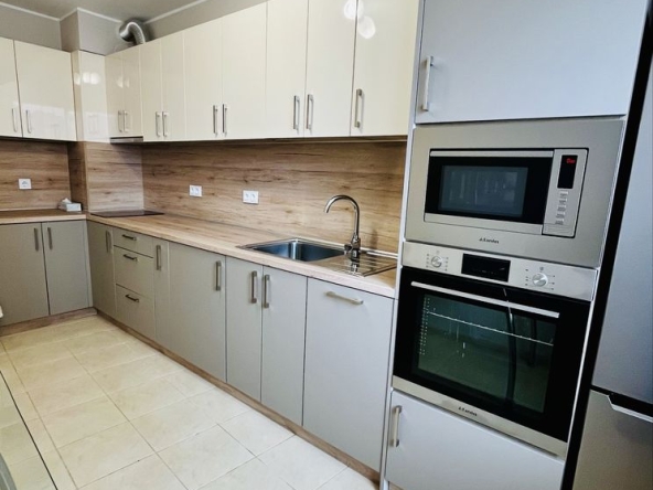 Дава се под наем Двустаен апартамент в София, Младост 1А - 55 кв.м за 737.97 € - Снимка #1