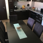 Етаж от къща в Свищов - 110 кв.м за 464 €/кв.м - Снимка #1