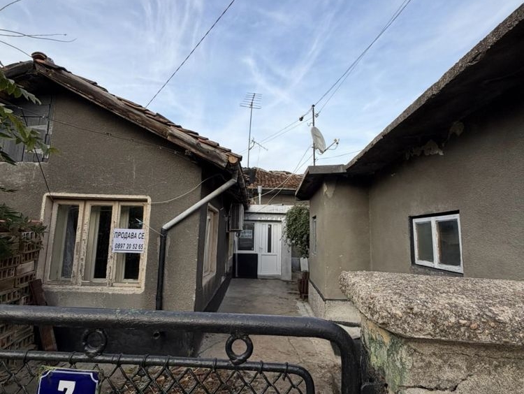 Къща в Силистра, Митница - 167 кв.м за 336 €/кв.м - Снимка #1