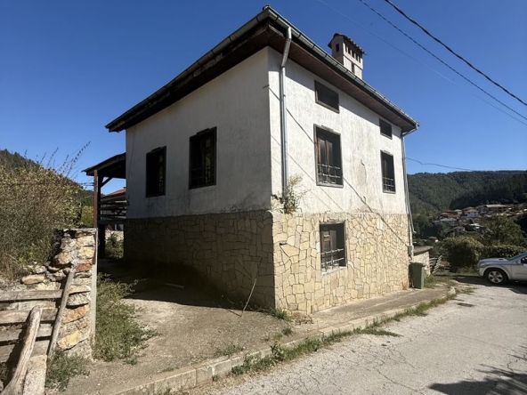 Къща в с. Смилян, Област Смолян - 142 кв.м за 356 €/кв.м - Снимка #1