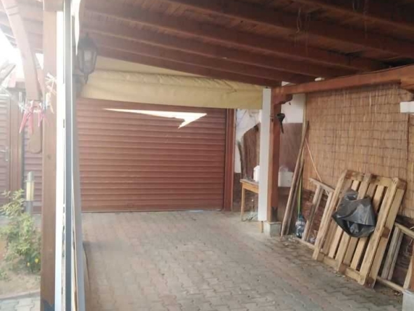 Къща в с. Трилистник, Област Пловдив - 275 кв.м за 556 €/кв.м - Снимка #1