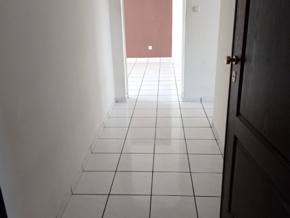 Дава се под наем Тристаен апартамент в София, Люлин 5 - 100 кв.м за 523.26 € - Снимка #1