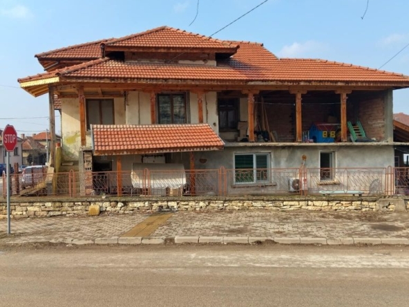 Къща в Луковит - 150 кв.м за 374 €/кв.м - Снимка #1