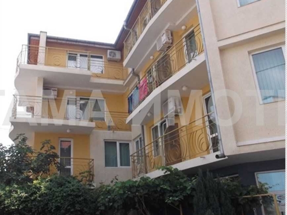 Хотел в с. Равда, Област Бургас - 1400 кв.м за 324 €/кв.м - Снимка #1