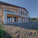 Къща в с. Рогачево, Област Добрич - 350 кв.м за 416 €/кв.м - Снимка #1