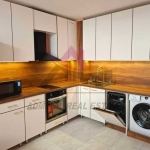 Дава се под наем Четиристаен апартамент в Варна, Левски - 80 кв.м за 648.21 € - Снимка #1