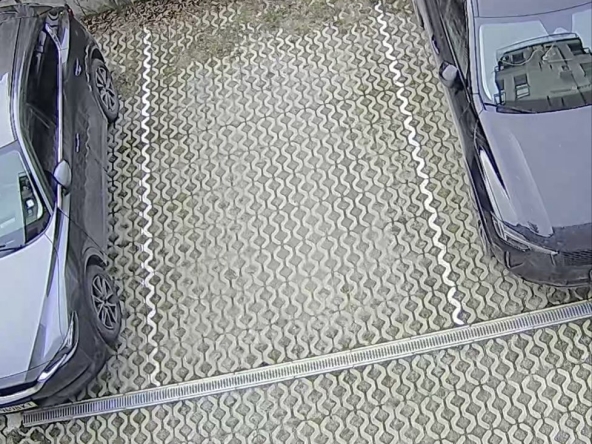 Дава се под наем Гараж / Паркомясто в София, Манастирски ливади - 12 кв.м за 149.43 € - Снимка #1