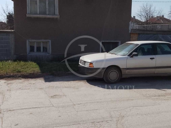 Къща в с. Граф Игнатиево, Област Пловдив - 65 кв.м за 1020 €/кв.м - Снимка #1