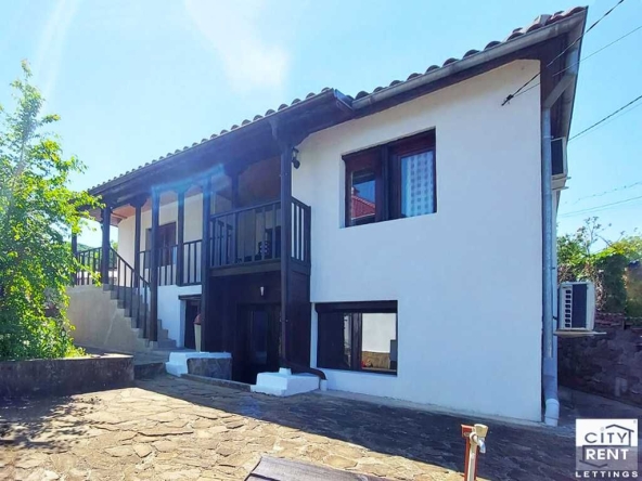 Дава се под наем Къща в с. Самоводене, Област Велико Търново - 120 кв.м за 598.23 € - Снимка #1