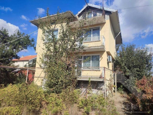 Къща в Генерал Тошево - 240 кв.м за 213 €/кв.м - Снимка #1