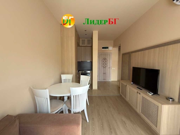 Двустаен апартамент в к.к. Златни пясъци - 52 кв.м за 1471 €/кв.м - Снимка #1