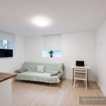 Дава се под наем Едностаен апартамент в Варна, Център - 25 кв.м за 348.84 € - Снимка #1