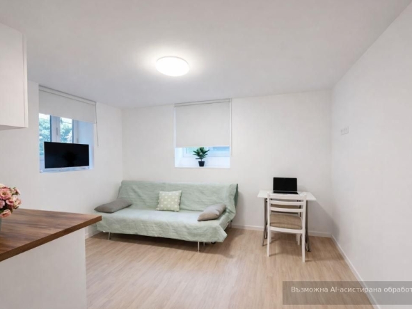 Дава се под наем Едностаен апартамент в Варна, Център - 25 кв.м за 348.84 € - Снимка #1