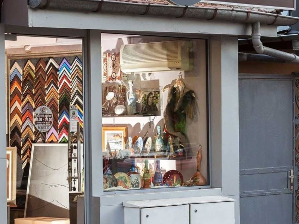 Къща в Плевен, Идеален център - 200 кв.м за 1964 €/кв.м - Снимка #1