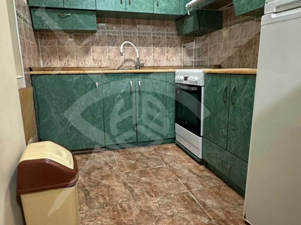 Дава се под наем Тристаен апартамент в Варна, Център - 100 кв.м за 573.24 € - Снимка #1