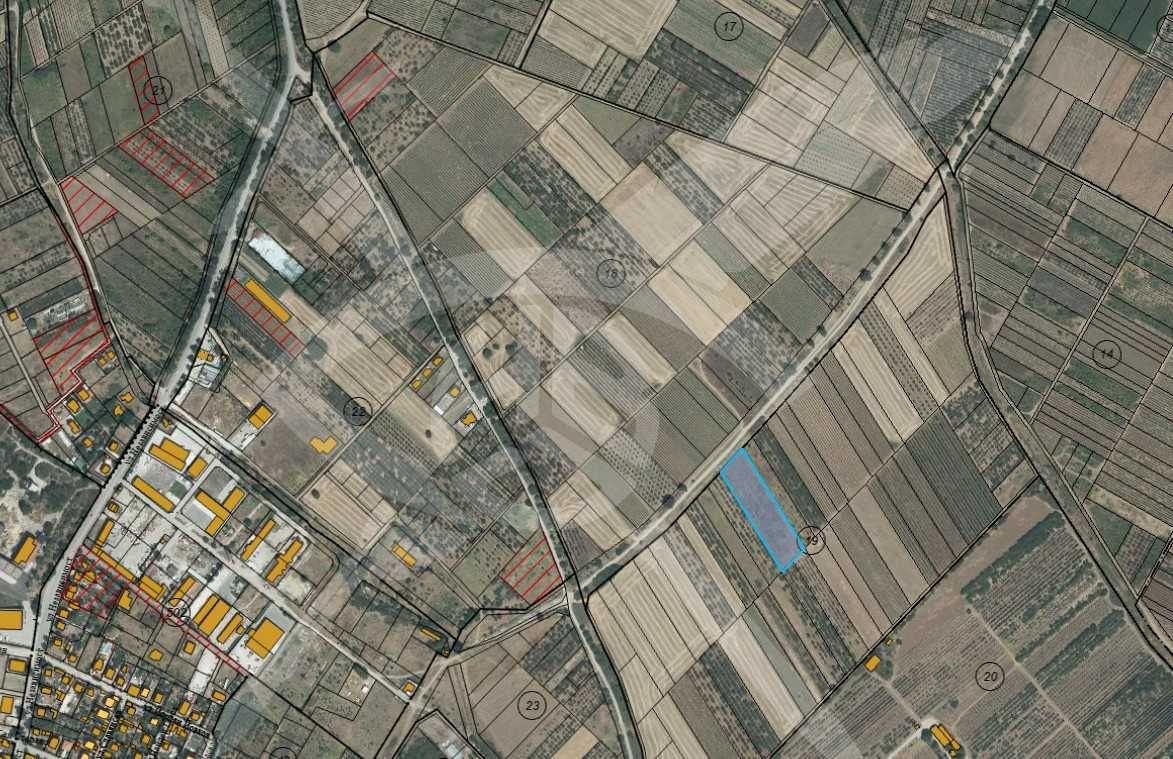 Земеделски имот в с. Брестник, Област Пловдив -  кв.м за 8670 €/дка - Снимка #1