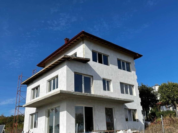 Къща в Бяла - 285 кв.м за 627 €/кв.м - Снимка #1