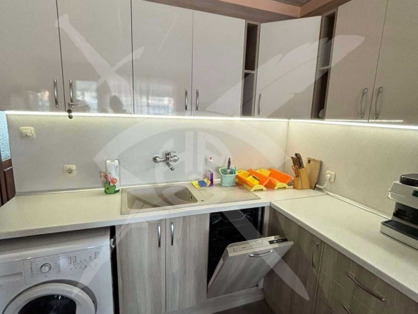 Дава се под наем Тристаен апартамент в Варна, Аспарухово - 70 кв.м за 548.25 € - Снимка #1