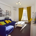 Дава се под наем Тристаен апартамент в София, Център - 80 кв.м за 857.82 € - Снимка #1