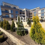 Четиристаен апартамент в Варна, Бриз - 165 кв.м за 1298 €/кв.м - Снимка #1