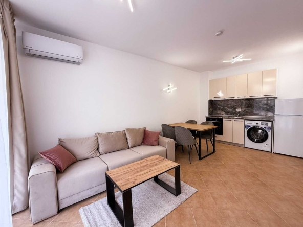 Двустаен апартамент в к.к. Слънчев бряг - 65 кв.м за 628 €/кв.м - Снимка #1