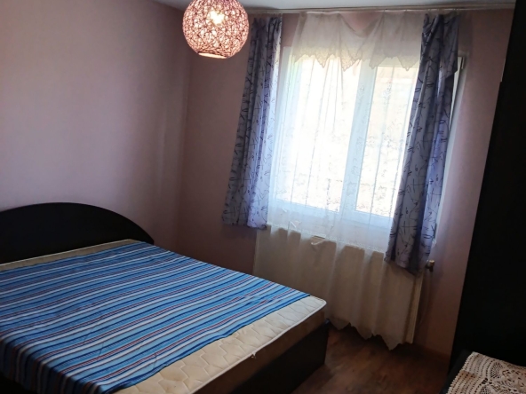 Тристаен апартамент в Дупница - 85 кв.м за 558 €/кв.м - Снимка #1