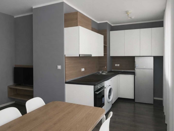 Дава се под наем Тристаен апартамент в София, Студентски град - 90 кв.м за 867.51 € - Снимка #1