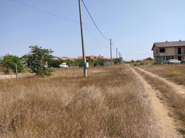 Парцел в Каварна - 739 кв.м за 18 €/кв.м - Снимка #1