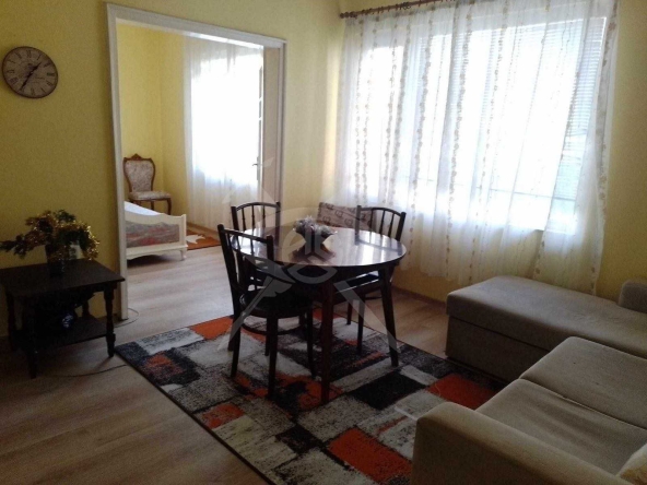 Дава се под наем Тристаен апартамент в Варна, ВИНС - 75 кв.м за 747.66 € - Снимка #1