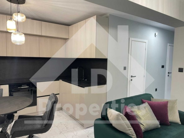 Дава се под наем Тристаен апартамент в Варна, Чайка - 85 кв.м за 1097.01 € - Снимка #1