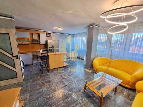 Дава се под наем Многостаен апартамент в Варна, Център - 180 кв.м за 1296.42 € - Снимка #1