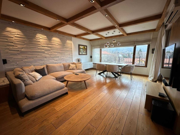 Дава се под наем Четиристаен апартамент в София, Симеоново - 180 кв.м за 1295.4 € - Снимка #1