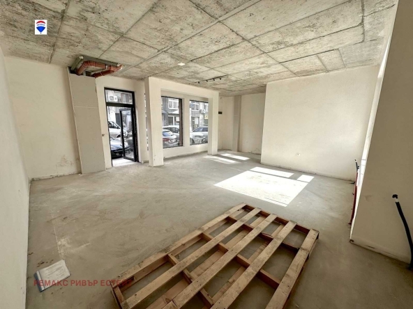 Магазин в Русе, Център - 80 кв.м за 841 €/кв.м - Снимка #1