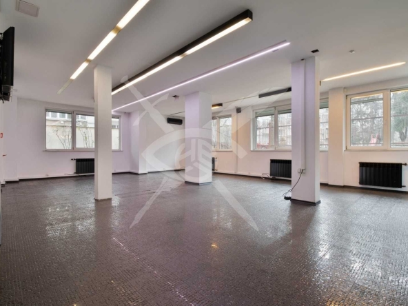 Дава се под наем Офис в София, Иван Вазов - 270 кв.м за 697232.73 € - Снимка #1