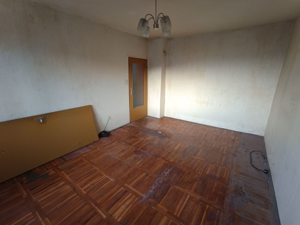 Тристаен апартамент в Ловеч, Младост - 64 кв.м за 510 €/кв.м - Снимка #1