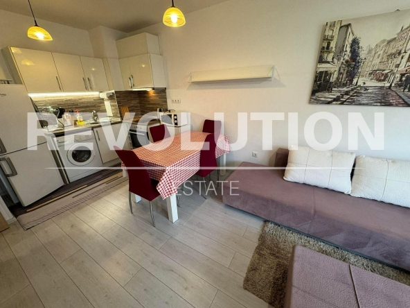 Дава се под наем Двустаен апартамент в Варна, Бриз - 60 кв.м за 548.25 € - Снимка #1